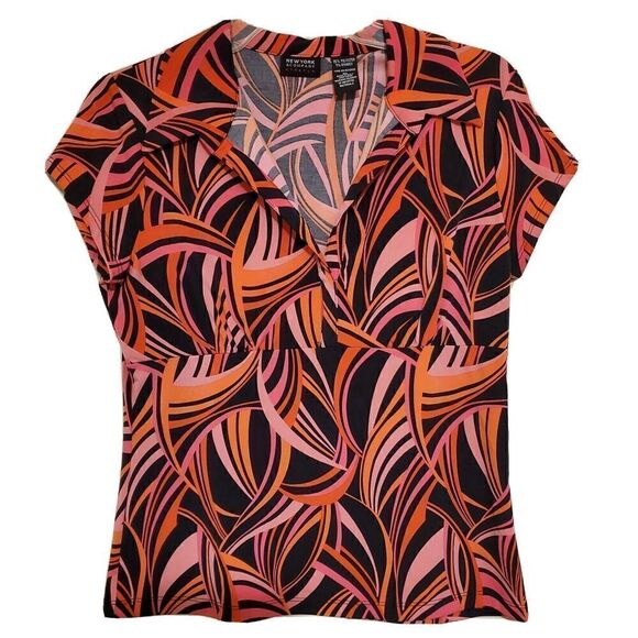 New York & Company Tops - New York & Company Womens Top Size M Blouse Short Sleeve V-Neck Geometric Print